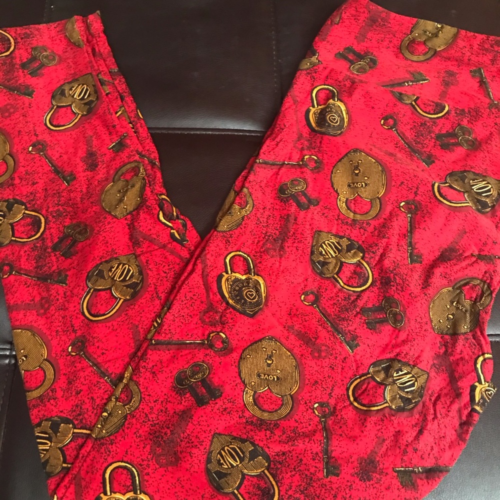 NWOT Valentines Lularoe Leggings